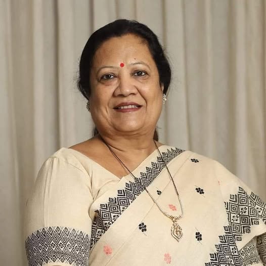 તા.૨૧-૦૧-૨૦૨૫ ના રોજ ભારત સરકારના પૂર્વ રેલ-ટેક્ષટાઈલ મંત્રી અને સુરતના પૂર્વ સાંસદ શ્રીમતી દર્શનાબેન જરદોશને જન્મદિવસની હાર્દિક શુભકામનાઓ.